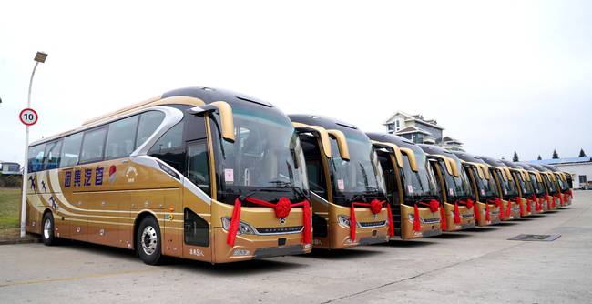 金色榮耀難擋，首汽國賓車隊再添30輛金旅領(lǐng)航者！(圖2)